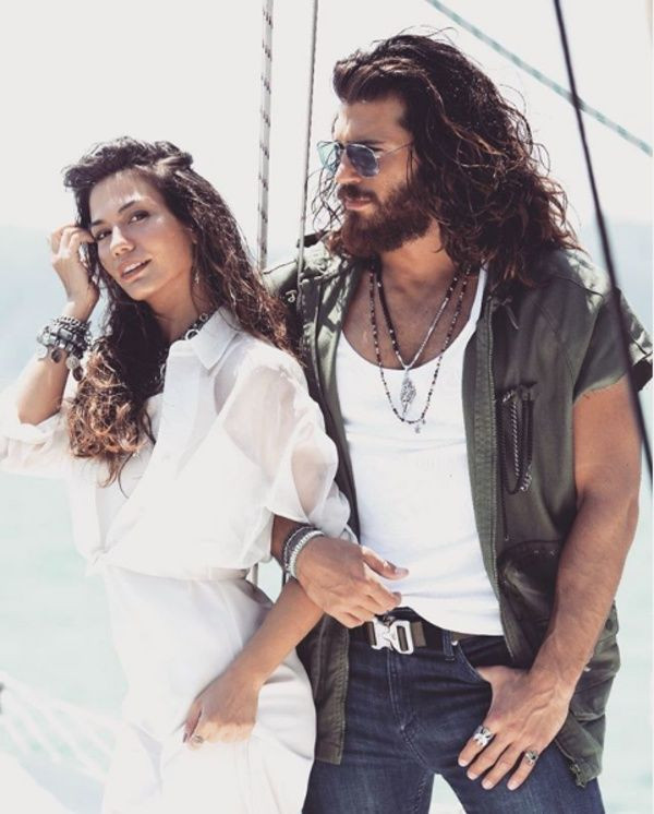 Can Yaman ile aşk yaşayan Demet Özdemir'in bikinili göbek dansı olay! - Sayfa 4