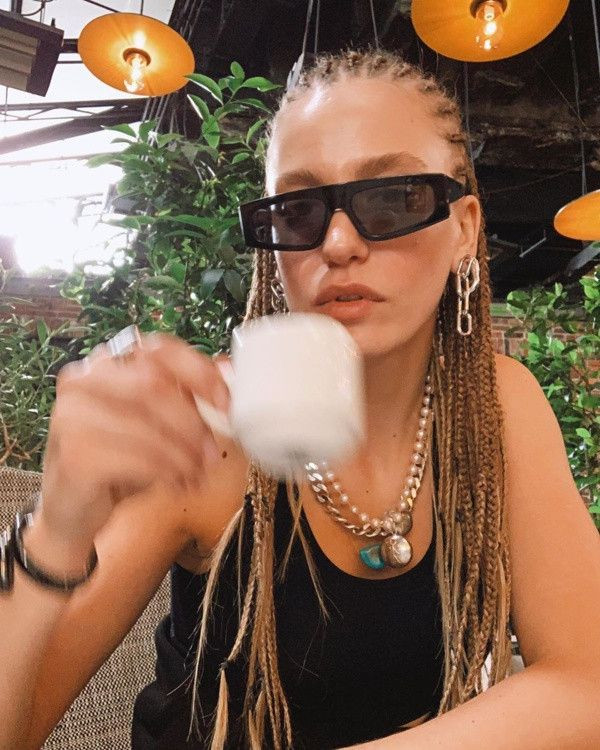 Serenay Sarıkaya bikinili pozuyla hayran bıraktı - Sayfa 1