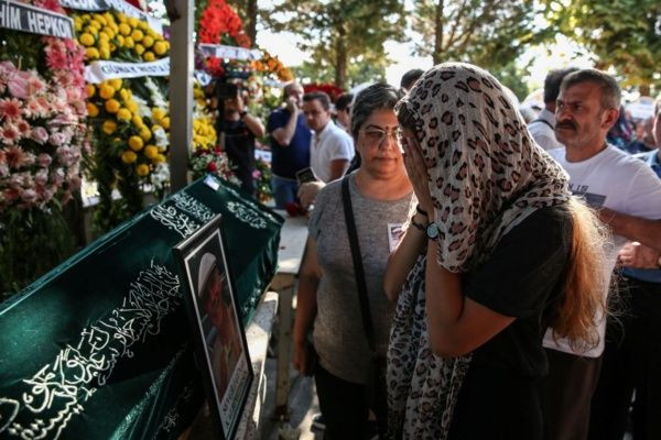 Günay Tuncel'e büyük vefasızlık! Gözler sanat dünyasını aradı! - Sayfa 3