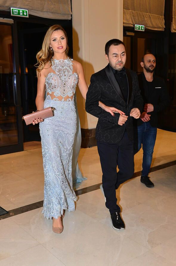 Serdar Ortaç ve eşi Chloe Loughnan boşanıyor! - Sayfa 8