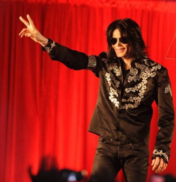 Michael Jackson'ın gizlenen otopsi raporu ortaya çıktı! Kelmiş peruk takıyormuş - Sayfa 9