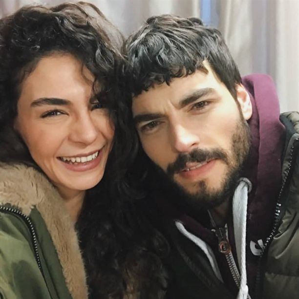 Hercai'nin yıldızları Ebru Şahin ve Akın Akınözü sosyal medyayı salladı! - Sayfa 11