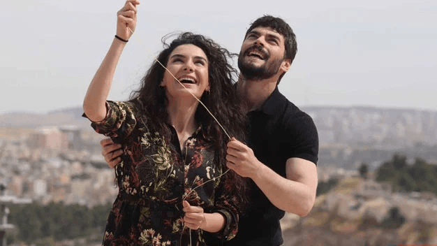 Hercai'nin yıldızı Ebru Şahin'den takdirlik hareket - Sayfa 1