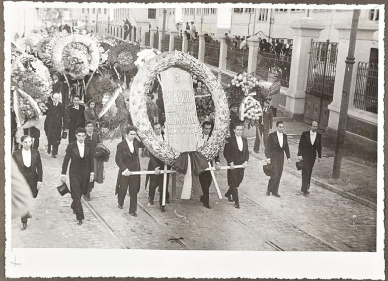 Atatürk'ün cenazesinin bilinmeyen fotoğrafları - Sayfa 17