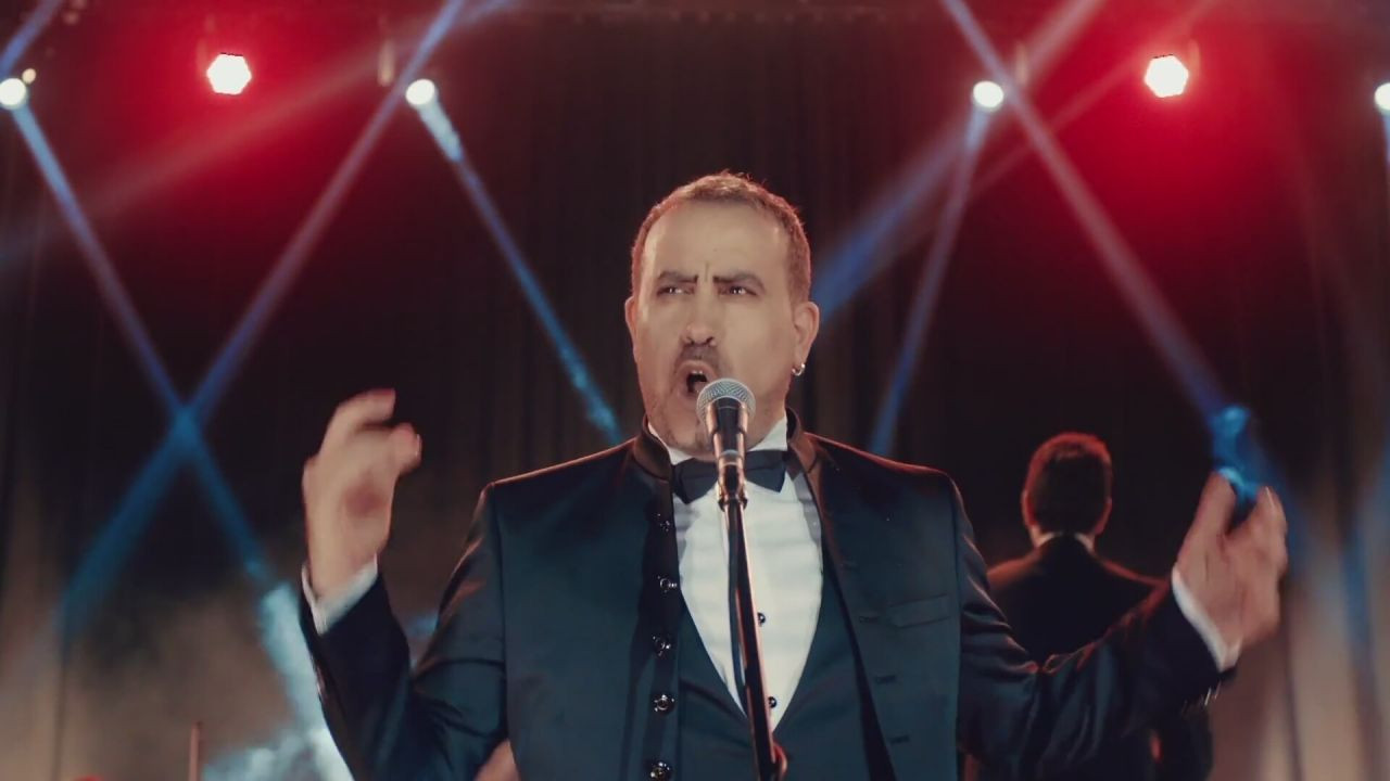 Cem Yılmaz'la 'vurgun' polemiği alevleniyor! Haluk Levent resmen bombaladı - Sayfa 6