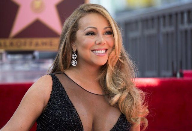 Mariah Carey'e büyük şok! Çıplak fotoğrafları paylaşıldı! - Sayfa 12