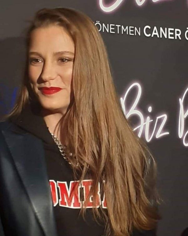 Serenay Sarıkaya'dan iddialı paylaşım! Sosyal medyayı salladı! - Sayfa 6