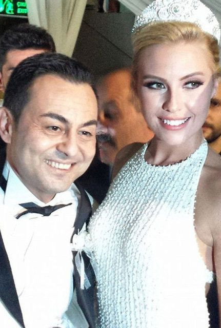 Chloe Loughnan muhabirlere isyan etti! "Haberler bitmiyor, ben anlamıyorum" - Sayfa 6