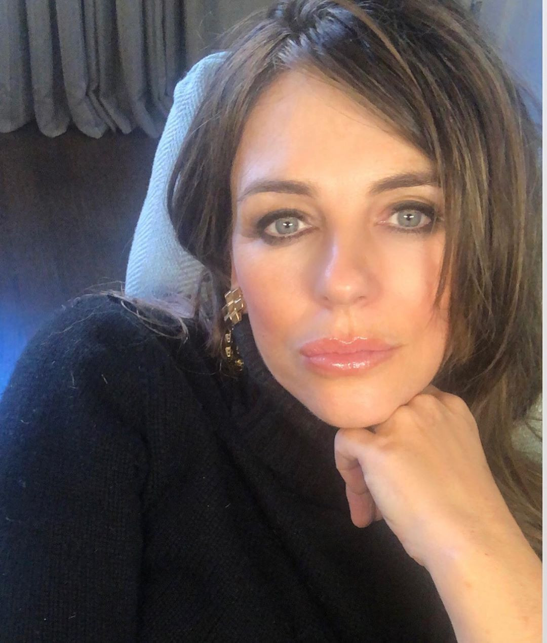 Elizabeth Hurley’den ‘Kraliçe’ pozu - Sayfa 5