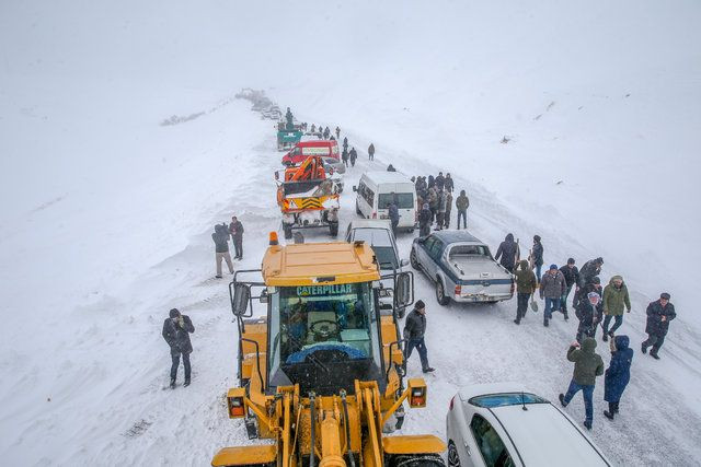 Van'daki çığ faciası ünlüleri yasa boğdu - Sayfa 14