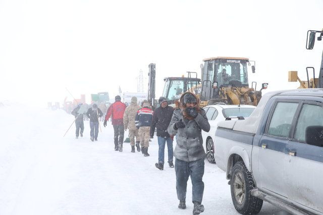 Van'daki çığ faciası ünlüleri yasa boğdu - Sayfa 2