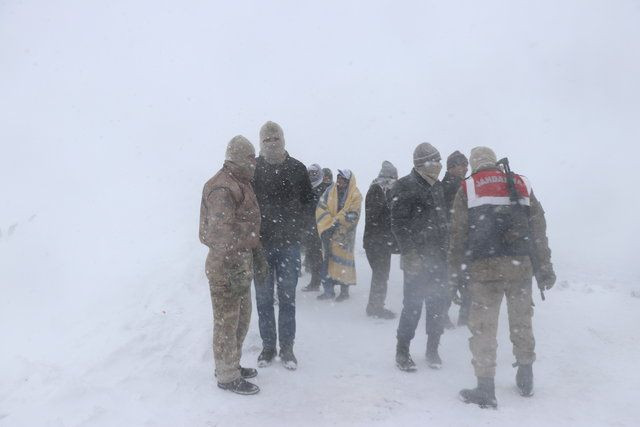 Van'daki çığ faciası ünlüleri yasa boğdu - Sayfa 23