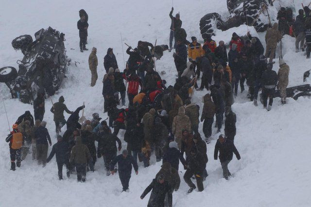 Van'daki çığ faciası ünlüleri yasa boğdu - Sayfa 39