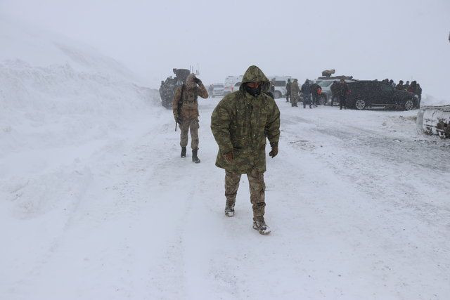 Van'daki çığ faciası ünlüleri yasa boğdu - Sayfa 44