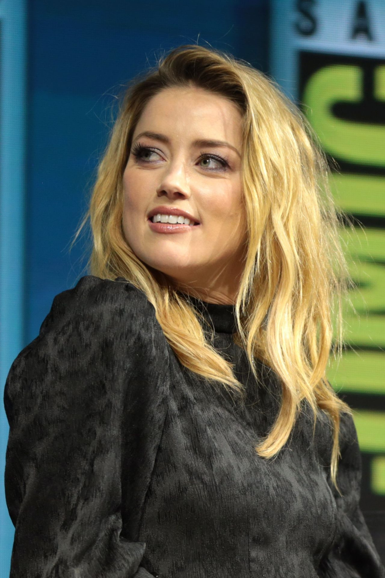 Amber Heard’ün filmden kovulması için 150 bin imza! - Sayfa 6