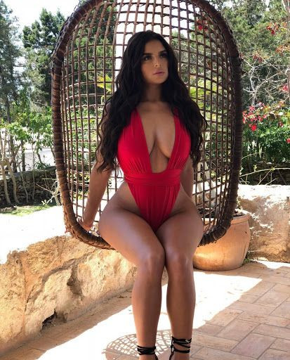 Demi Rose otel odasının banyosundan paylaştı - Sayfa 16