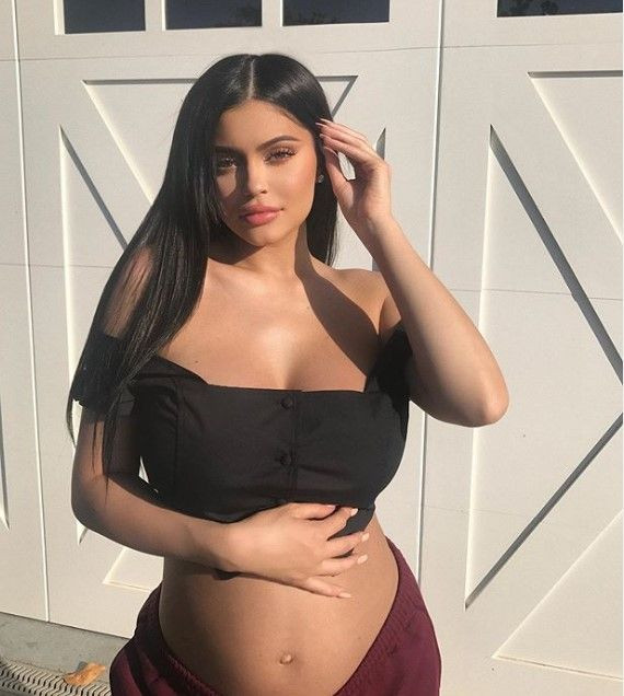 Kylie Jenner'dan 'Playboy çıkışlı' pozlar - Sayfa 1