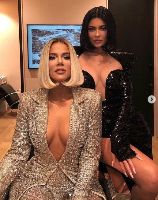 Ünlü yıldız Khloe Kardashian'tan dekolte şov - Sayfa 13