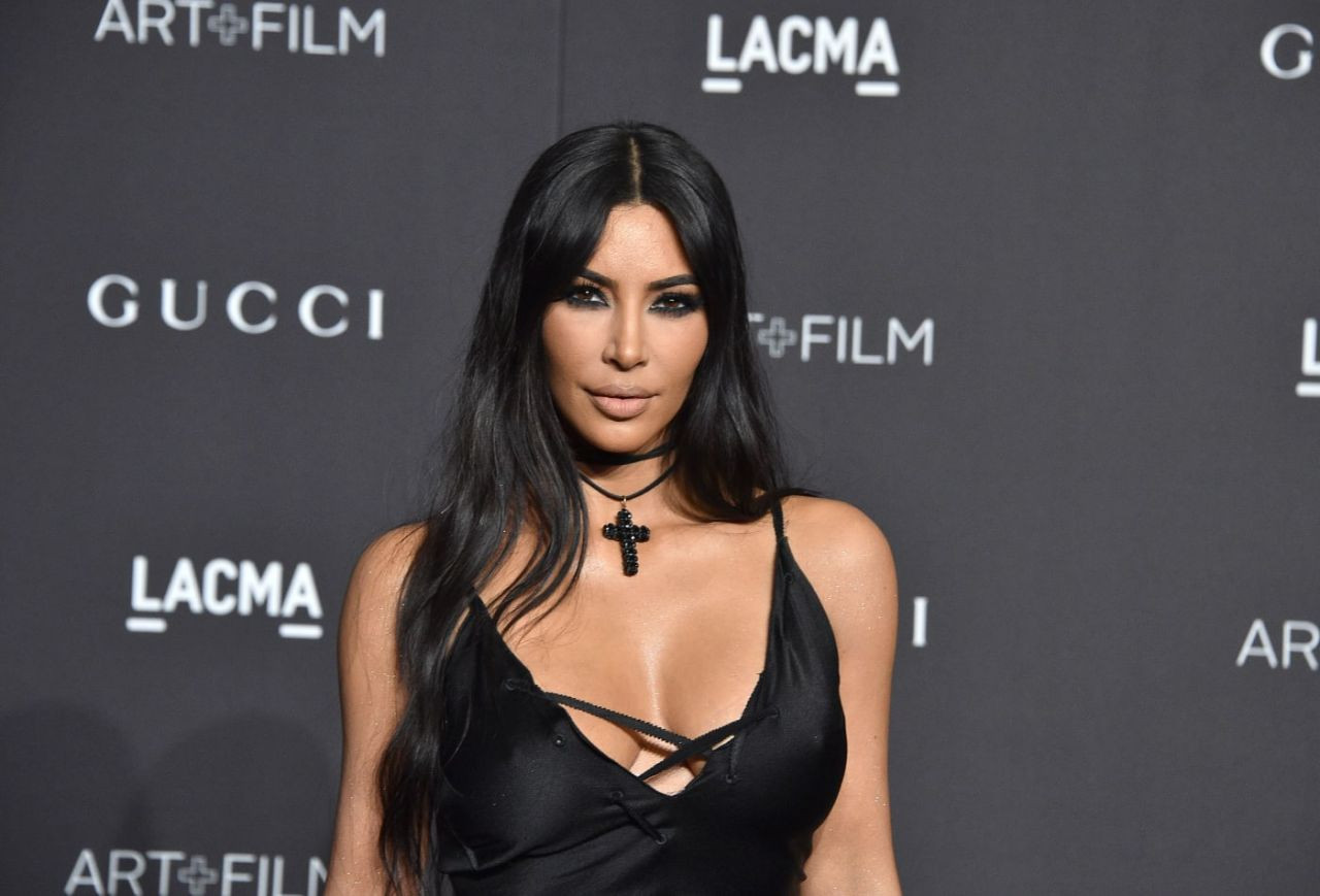 Kim Kardashian bikinili pozlarıyla sosyal medyayı salladı - Sayfa 8