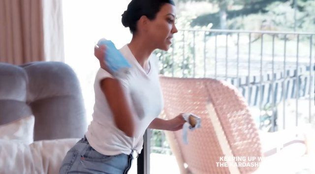 Kardashian ailesi karıştı! Kim ve Kourtney'den yumruk yumruğa kavga - Sayfa 4