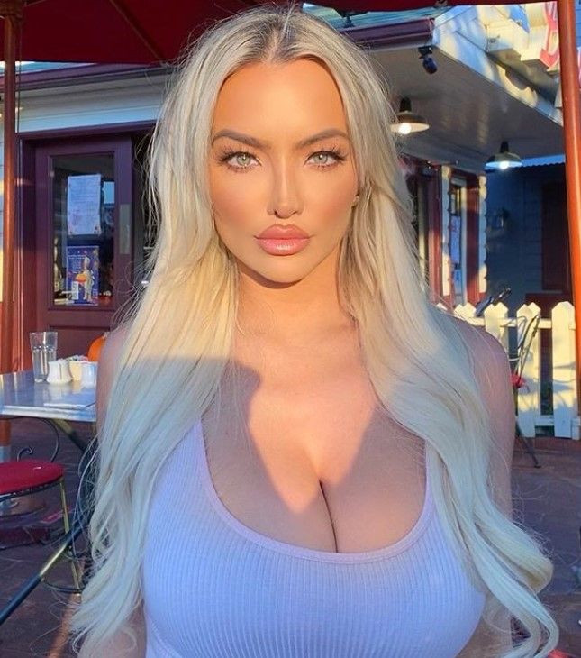 Lindsey Pelas Instagram'ı sallıyor! - Sayfa 11