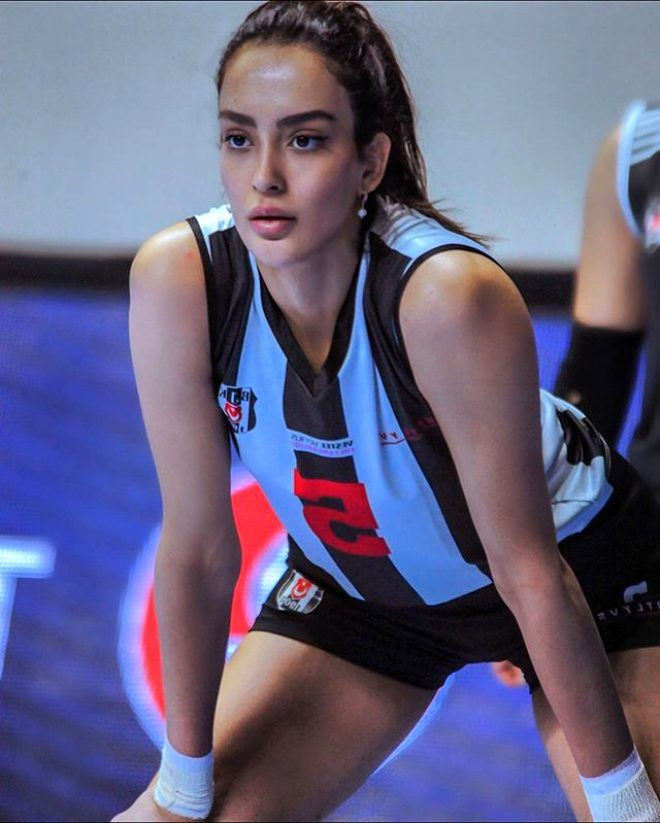 Güzel voleybolcu Yağmur Mislina Kılıç estetik harikası çıktı! Eski fotoğrafları ele verdi - Sayfa 12