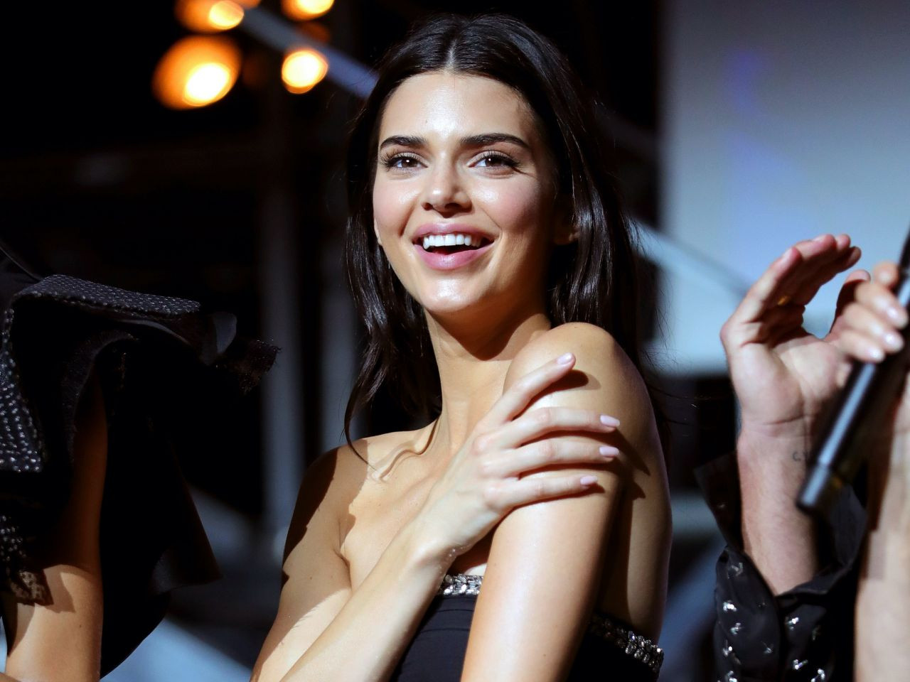 Kendall Jenner minicik bikinisiyle olay oldu - Sayfa 9