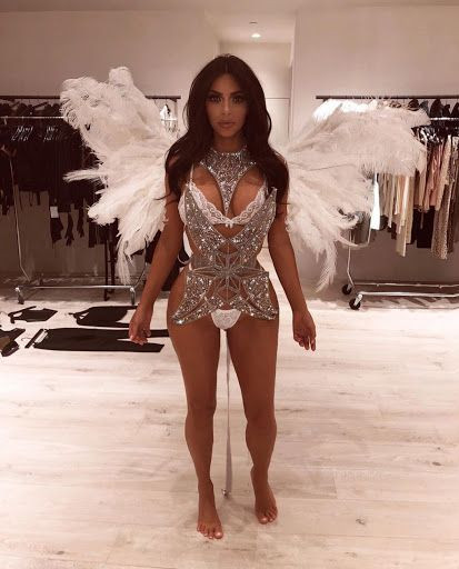 Kim Kardashian ve kardeşi Kourtney cevizli sucuğa benzetildi! - Sayfa 16