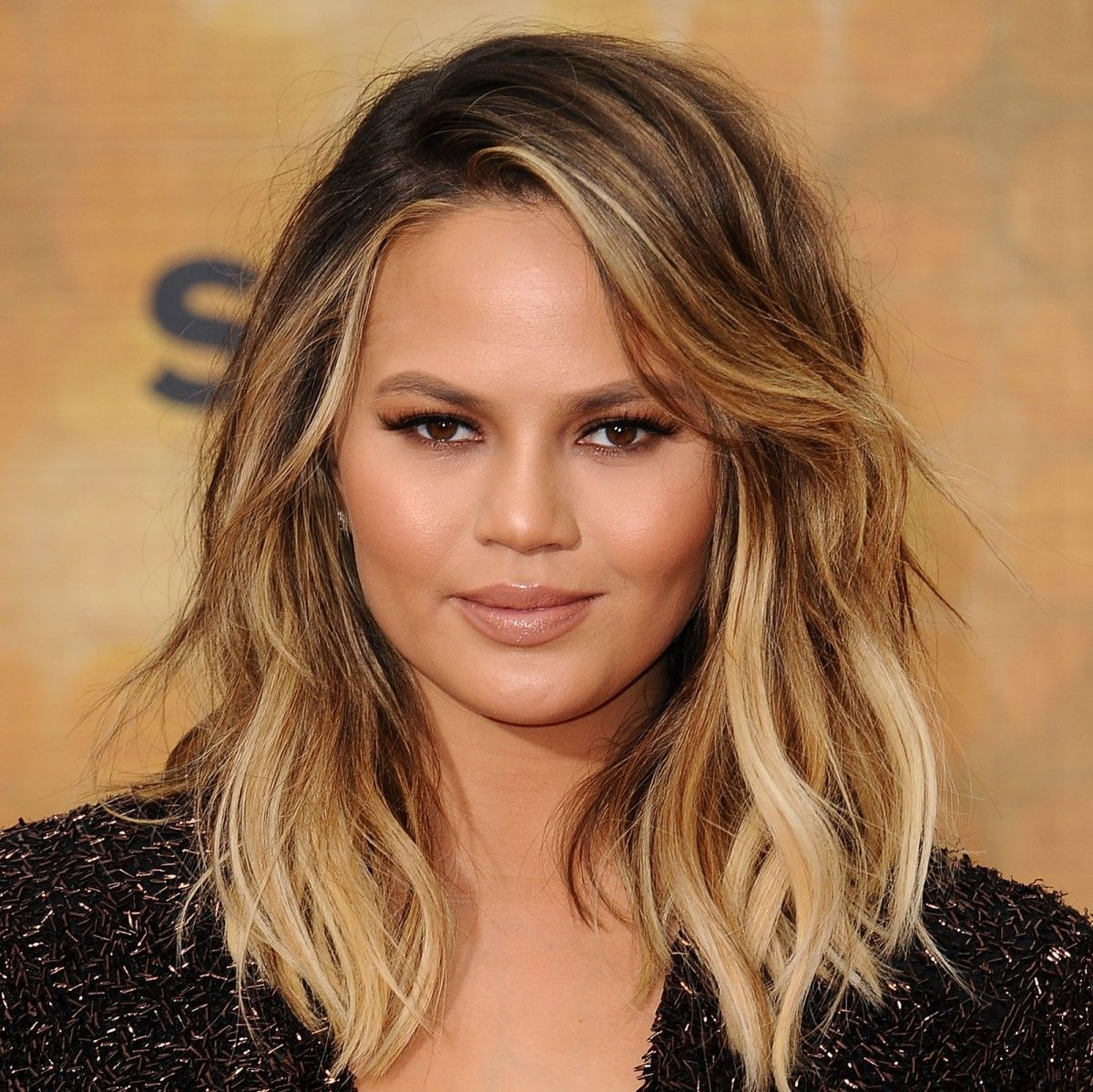 Chrissy Teigen itiraf etti: Göğüslerimdeki silikonların derhal çıkarılmasını istiyorum - Sayfa 8