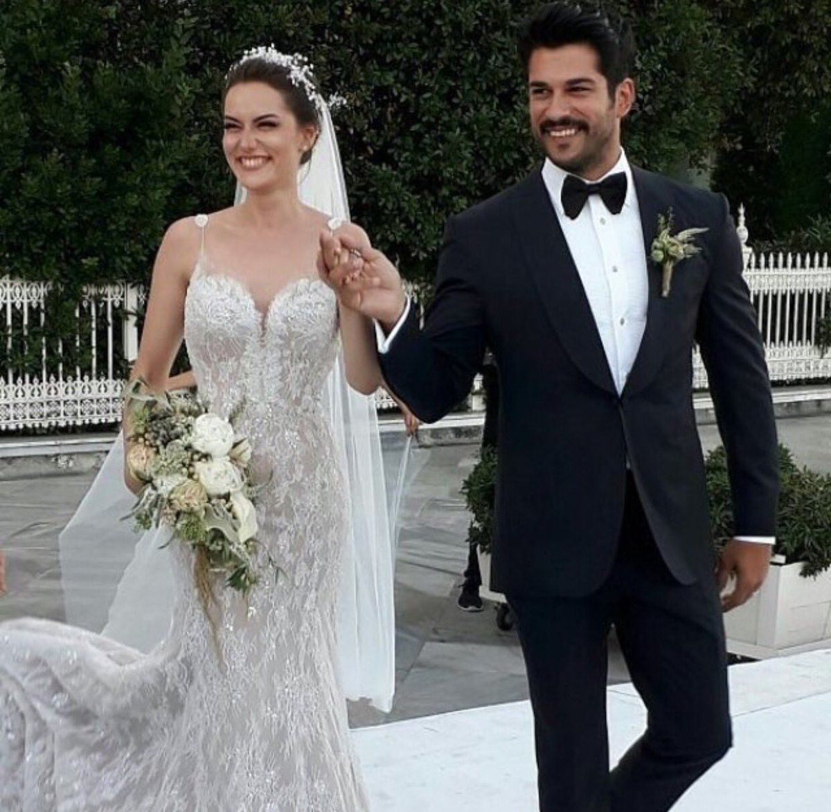 Fahriye Evcen'den olay hareket! Özçivit'i sildi! - Sayfa 10