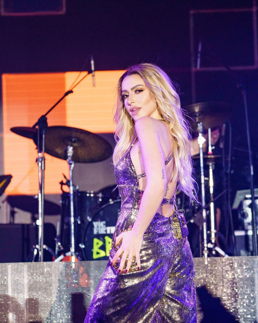 Hadise'nin korona virüs tedbiri! Kimseyi almıyor! - Sayfa 15