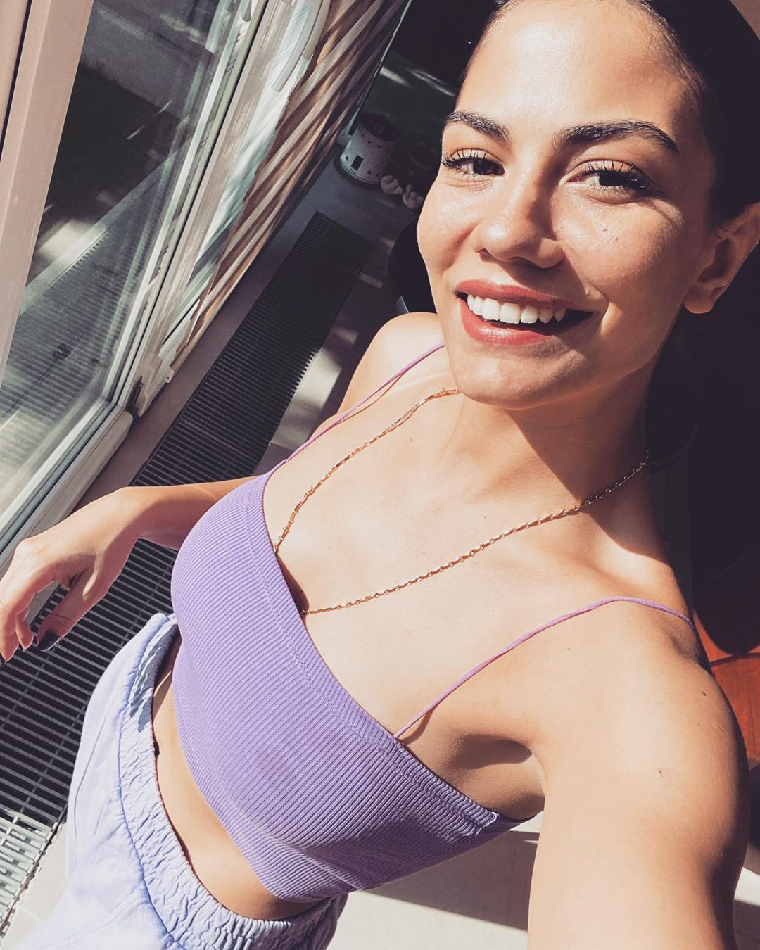 Demet Özdemir'in bikinili pozuna beğeni yağdı! - Sayfa 15