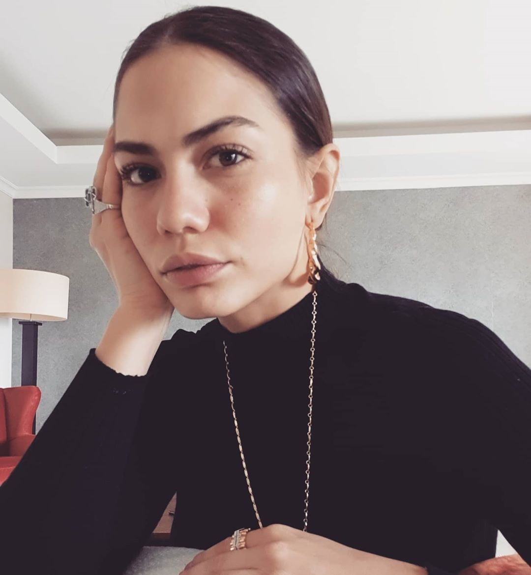 Demet Özdemir'in bikinili pozuna beğeni yağdı! - Sayfa 10