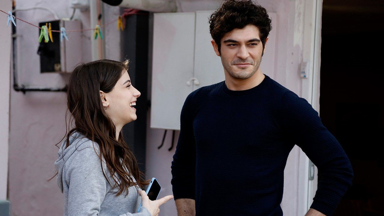 Hazal Kaya ve Burak Deniz'in atışması sosyal medyayı salladı - Sayfa 9