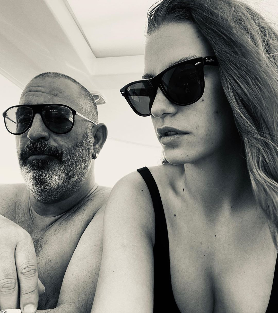 Serenay Sarıkaya'dan ayna karşısında pozlar! - Sayfa 4