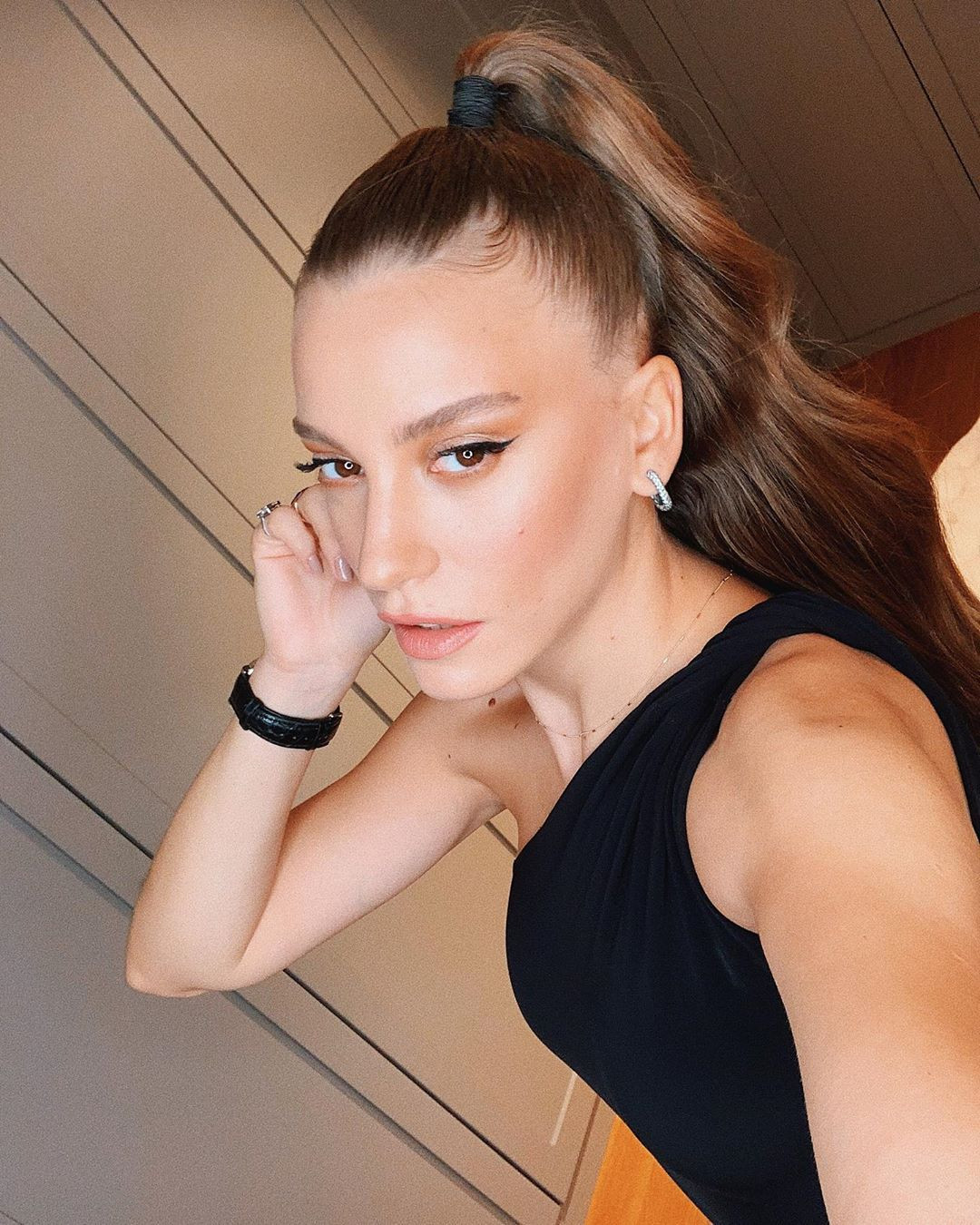 Serenay Sarıkaya'dan ayna karşısında pozlar! - Sayfa 9