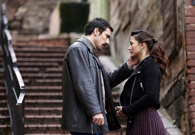 İbrahim Çelikkol ve Demet Özdemir'den dizi mesajı! - Sayfa 13