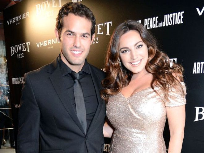 Kelly Brook'tan cinsel hayat itirafı! 'Yatakta...' - Sayfa 14