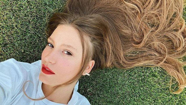 Serenay Sarıkaya 'Analı-kızlı' notuyla fotoğraf paylaştı - Sayfa 1