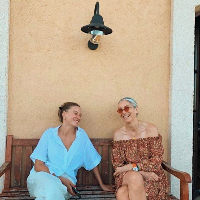 Serenay Sarıkaya 'Analı-kızlı' notuyla fotoğraf paylaştı - Sayfa 2