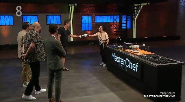 MasterChef Türkiye'de Acun Ilıcalı sürprizi! Aniden stüdyoya girdi ve... - Sayfa 8