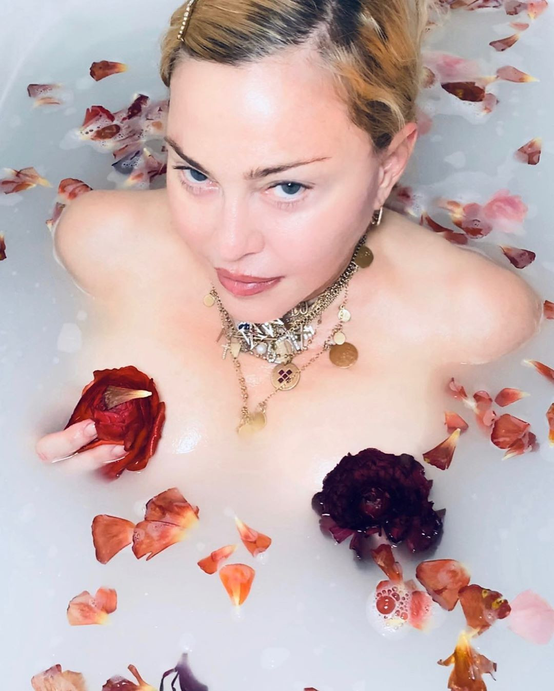 Instagram'dan Madonna'ya uyarı - Sayfa 4