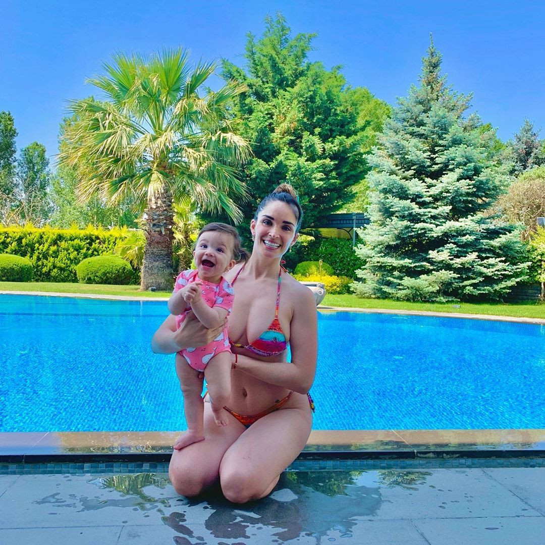 Muslera ve eşi Patricia Callero'nun tatil pozları Instagram'ı salladı - Sayfa 7