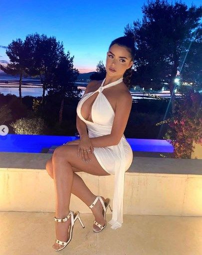 Demi Rose renkli bikinisiyle yürek hoplattı - Sayfa 12