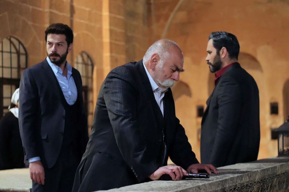 Hercai'de yıldız oyuncuda korona çıktı: Dizi setinde büyük panik - Sayfa 2