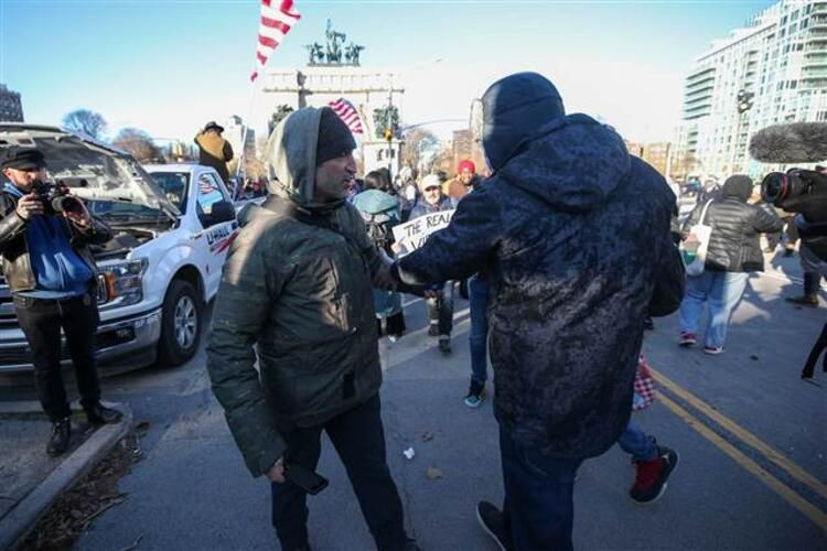 New York'ta Türk gazeteciye saldırı! Basın kartını kırdılar! - Sayfa 3