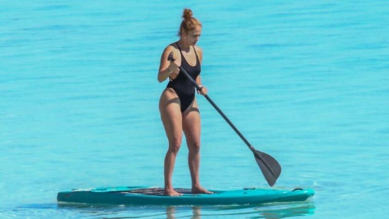 Jennifer Lopez tatilde! Tanga mayosuyla olay oldu - Sayfa 11