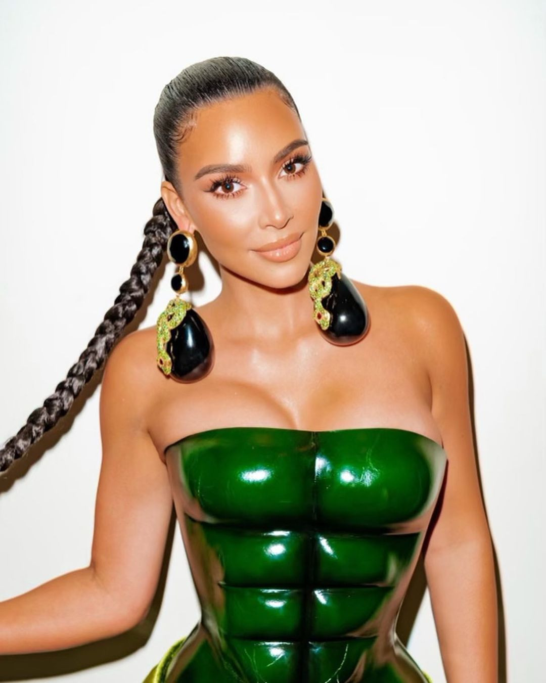 Kim Kardashian’dan boşanma iddiaları sonrası cesur pozlar - Sayfa 13