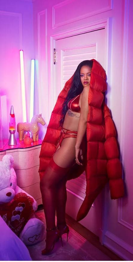 Rihanna’nın üstsüz paylaşımı diplomatik kriz çıkardı - Sayfa 7