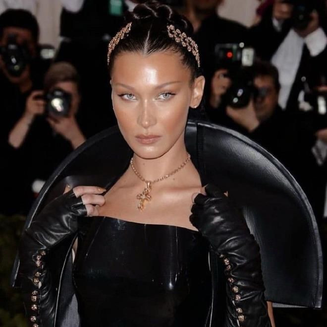 Bella Hadid, İsrail zulmüne dayanamayıp kendini sokağa attı! Amerika sokaklarında Filistin naraları - Sayfa 9